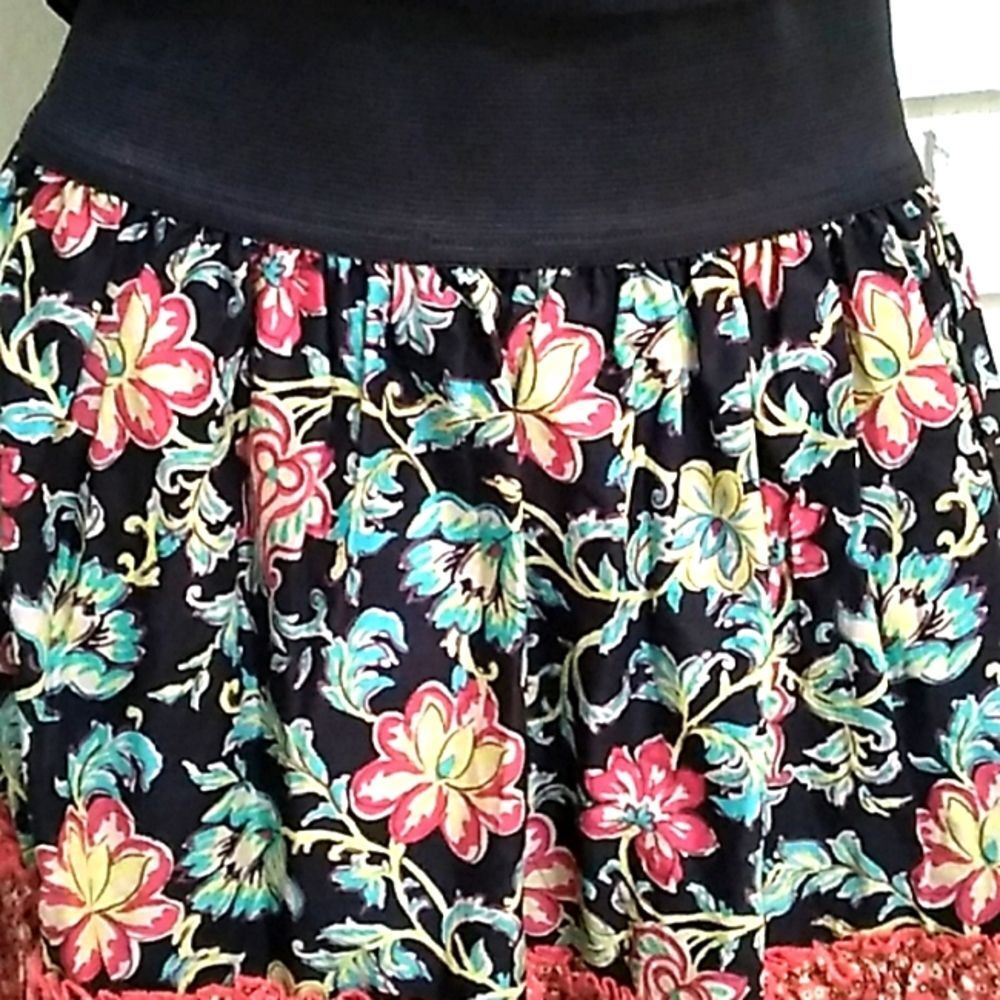 Xhileration Floral Ruffle Multicolored Mini Skirt. Size Small - Picture 2 of 11